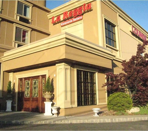 La Reggia Restaurant and Banquets - Secaucus, NJ