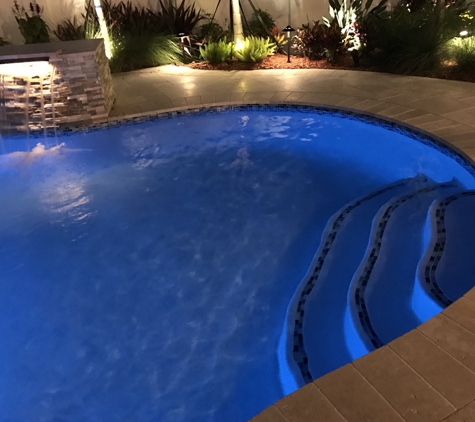 Parkwood Pools and Pavers LLC - Plantation, FL. Glass tile detail