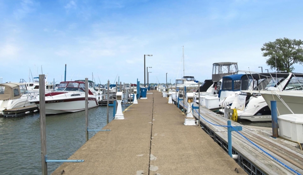 Battery Park Marina - Sandusky, OH