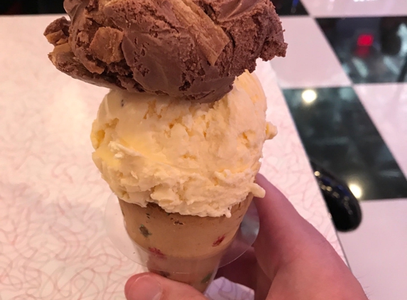 Jitterbugs Ice Cream Cafe Inc - Manassas, VA