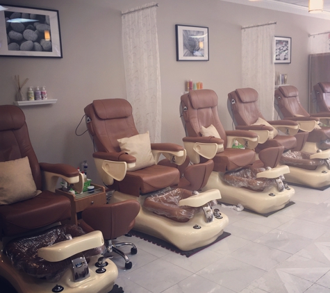 Hollywood manicure & Spa - Alpharetta, GA