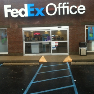 FedEx Office Print & Ship Center - Indianapolis, IN