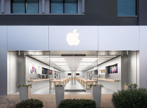 Apple Store - Gilbert, AZ