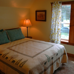 Whitefish Montana Vacation Rental Farmhouse - Whitefish, MT