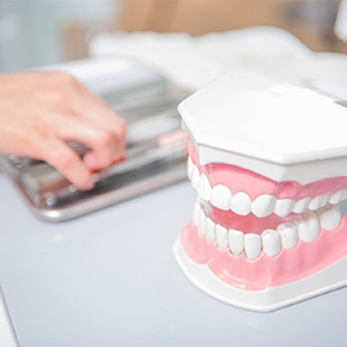 Everton Park Denture Clinic - Everton Park, QLD