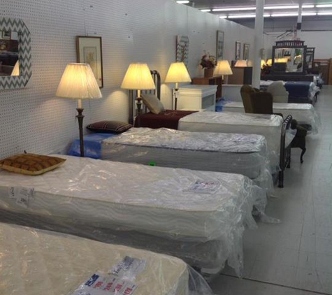 Wholesale Furniture Outlet - Streetsboro Flea Market - Streetsboro, OH