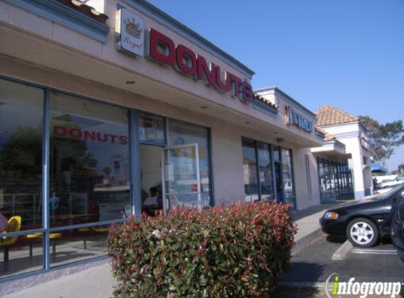 Royal Donuts - Carson, CA