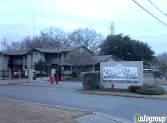 Oak Manor Apartments - San Antonio, TX