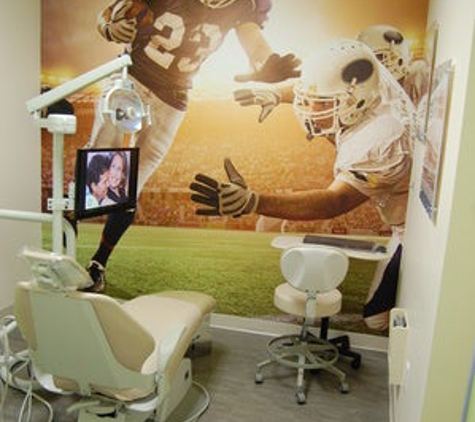 Royal Oaks Smiles Dental Group and Orthodontics - Houston, TX