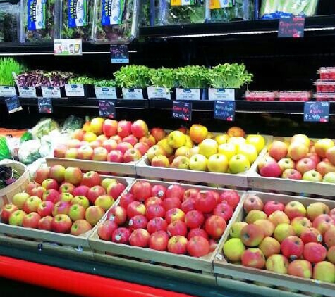 MOM's Organic Market - Herndon, VA