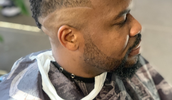 Phat Headz Hair Salon - River Rouge, MI. @Masterbarbercrispy 10-8 Tues-Fri
313)748-2121