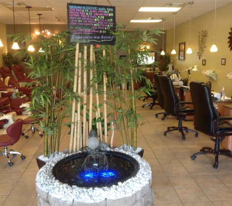 Iconic Nail Spa - Spring Hill, TN