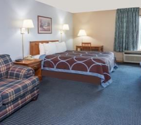 Super 8 by Wyndham O'Fallon MO/St. Louis Area - O Fallon, MO