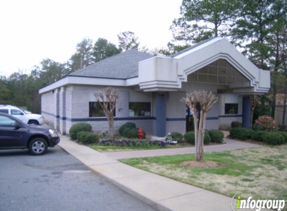 Due West Animal Clinic - Marietta, GA