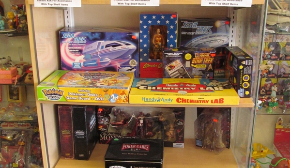Pot of Gold Collectibles and More - Pleasant Hill, CA. Star Wars, Star Trek and so much more