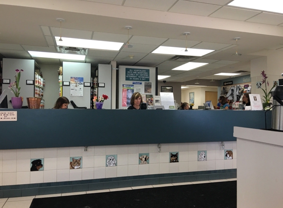 Deer Creek Animal Hospital - Littleton, CO