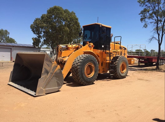 Roma Sands Pty Ltd - Roma, QLD. Front Loader