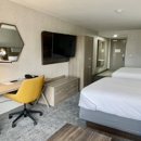 Holiday Inn Express & Suites Fresno Northwest-Herndon - Hotels