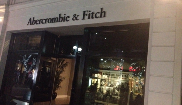 Abercrombie & Fitch - Santa Monica, CA