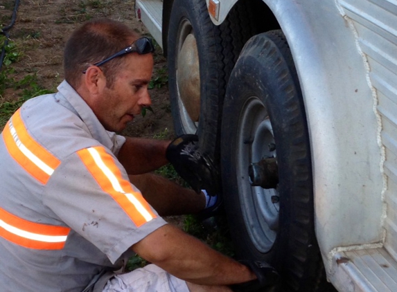 Anderson Towing - Anderson, CA