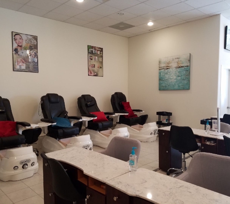 Polish & Blink Nails & Lash Studio - Houston, TX