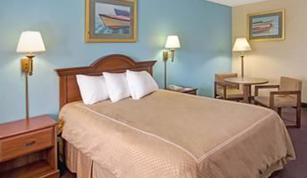 Super 8 by Wyndham Dania/Fort Lauderdale Arpt - Dania, FL