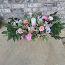 Bailey's Baskets & Bouquets - Florists