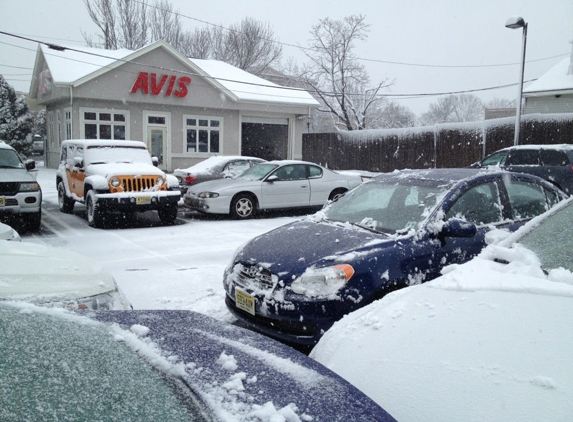 Avis Rent A Car - Red Bank, NJ