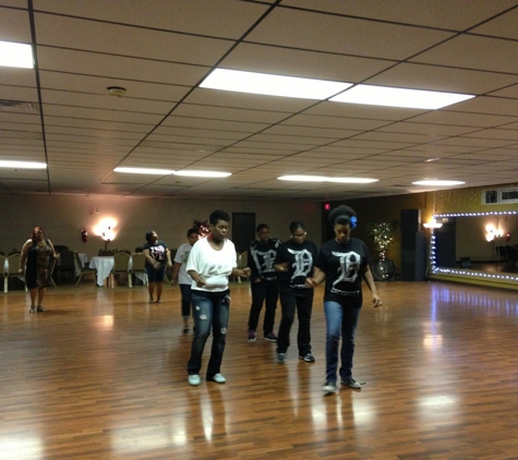 Ez-Glide Dance Studio - Romulus, MI