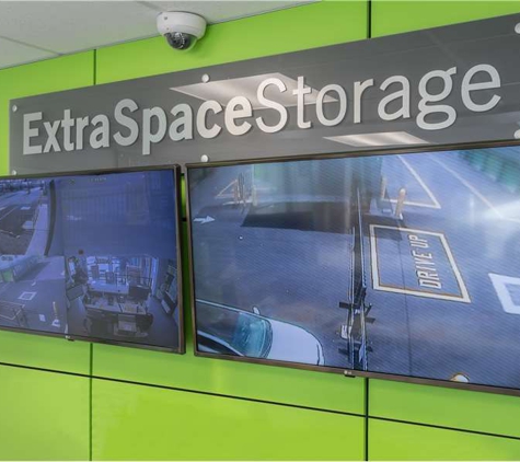 Extra Space Storage - Secaucus, NJ