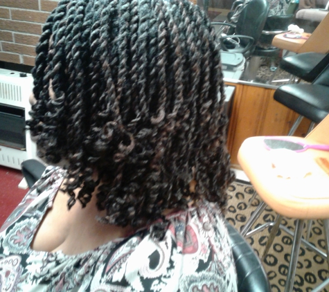 Diamond African Hair Braiding LLC - Redford, MI