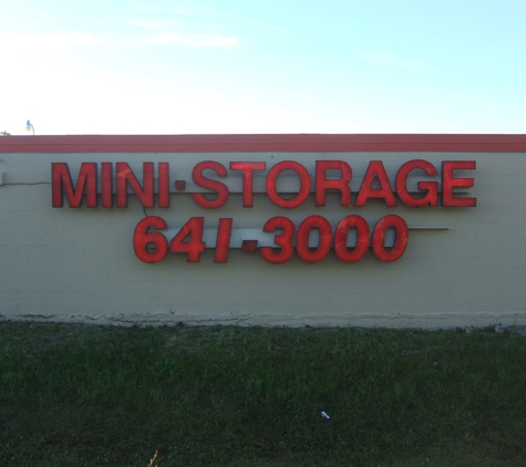 Monument Mini Storage - Jacksonville, FL