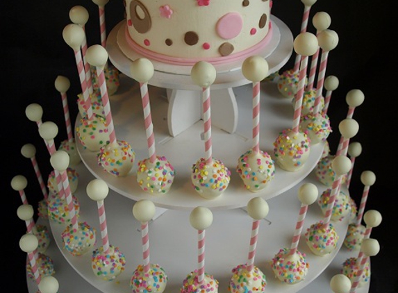 Laurie Clarke Cakes - Lake Oswego, OR. Cake Pops and Cupcakes