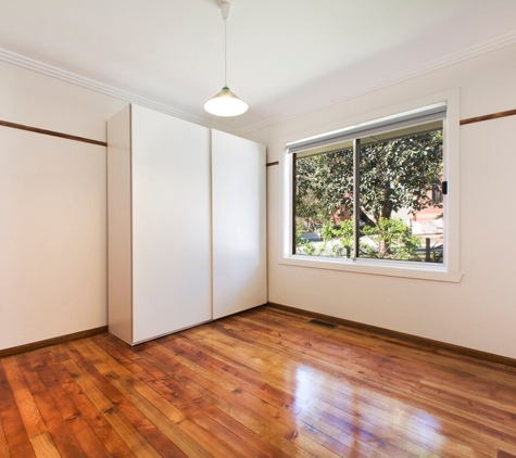 K & K Plaster - Craigieburn, VIC