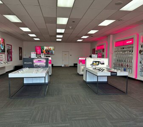 T-Mobile - Brentwood, NY