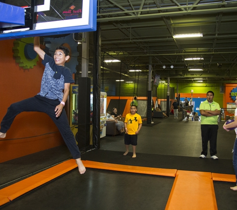 Flip'z Trampoline Park - San Antonio, TX