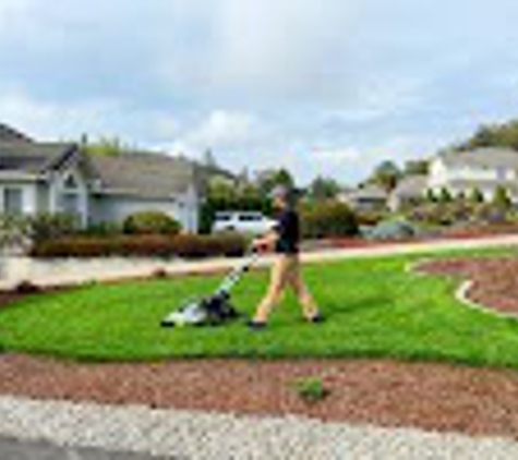 Eco Premier Lawn Service - Roseburg, OR