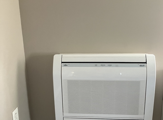 New York Ductless - Brooklyn, NY. Floor mounted indoor split type AC unit