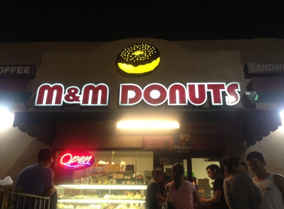 M & M Donuts - Anaheim, CA