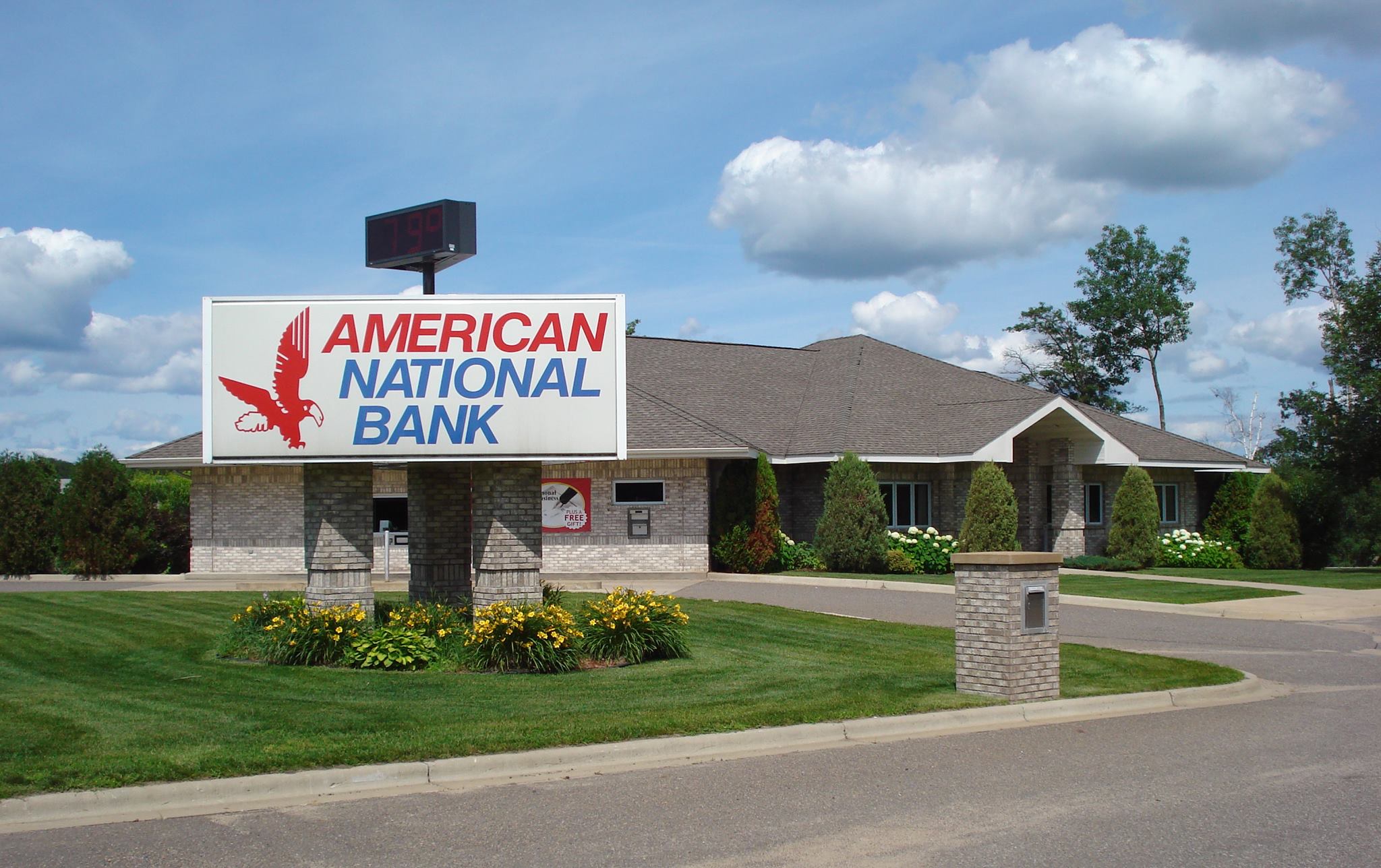 banks in baxter mn