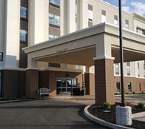 Hampton Inn & Suites Syracuse North Airport Area - Syracuse, NY