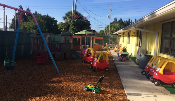 Little Angels Daycare & Learning Center - West Palm Beach, FL