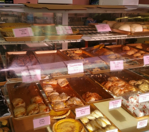 Nanding's Bakery - Honolulu, HI