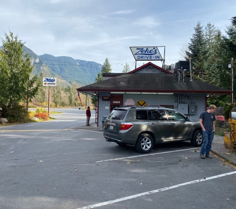 Zeke's Drive-In - Gold Bar, WA