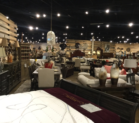 Maiselle Fine Furnishings - Foothill Ranch, CA