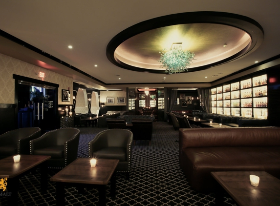 Le Malt Lounge - Colonia, NJ