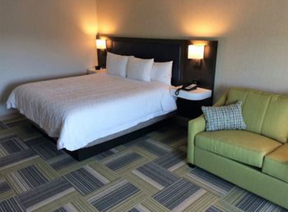 Hampton Inn & Suites Syracuse North Airport Area - Syracuse, NY