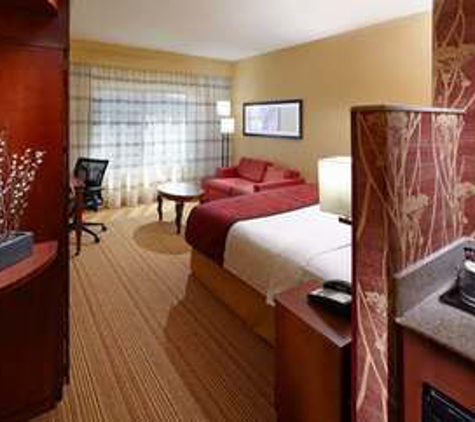 Courtyard by Marriott - West Homestead, PA