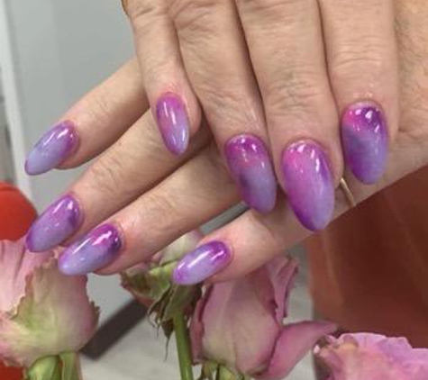 Davi Nails - Rensselaer, NY