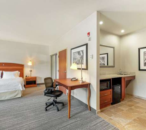 Hampton Inn & Suites Mystic - Mystic, CT